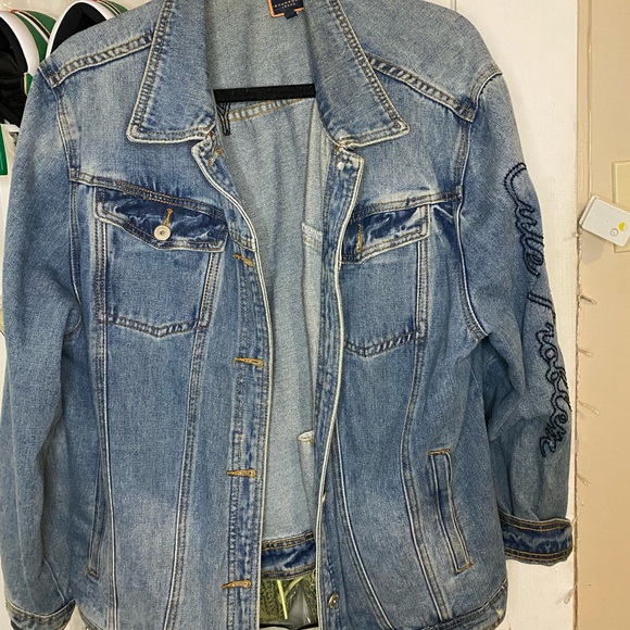Oversize blue Jean jacket with graphics size large - Picture 2 of 2